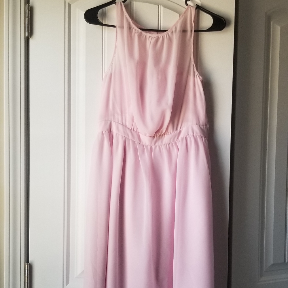 Chiffon dress in baby pink